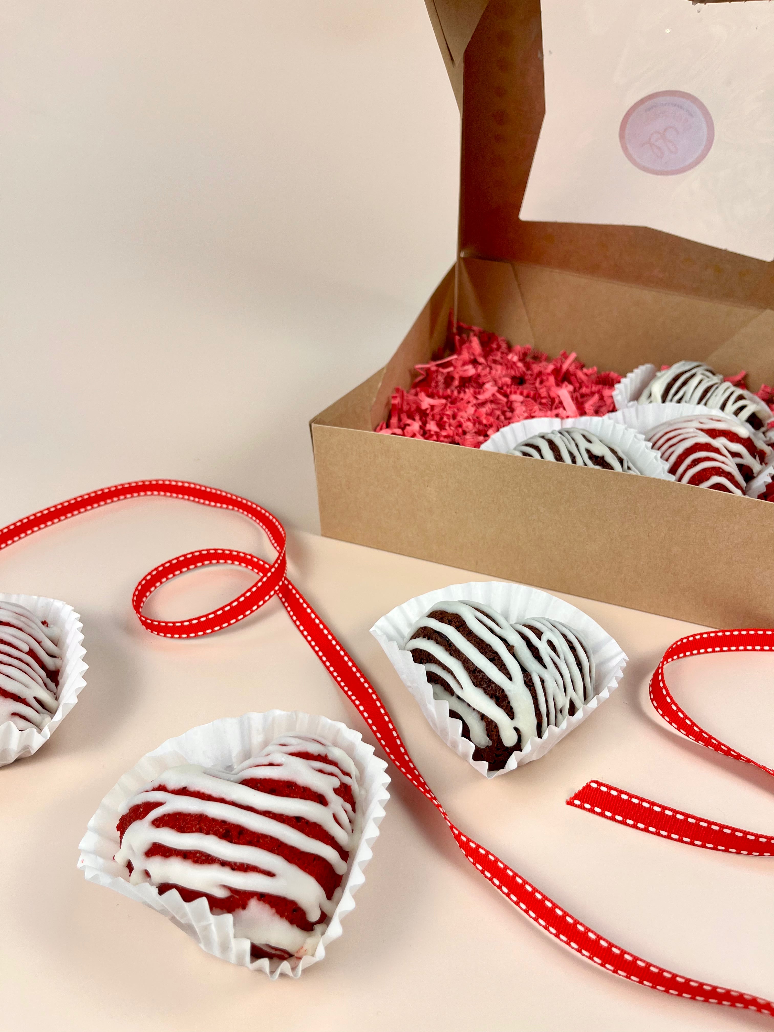 Six of Hearts Cake Box